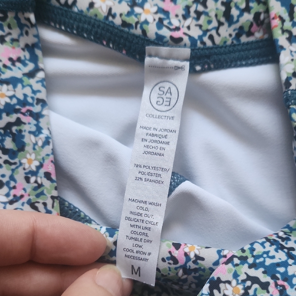 Sage Collective Blue Static Ditsy Sports Bra and Shorts Set - Picture 5 of 10